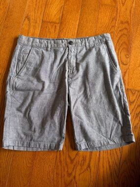 RW&CO. Men's Grey Flat-Front Shorts